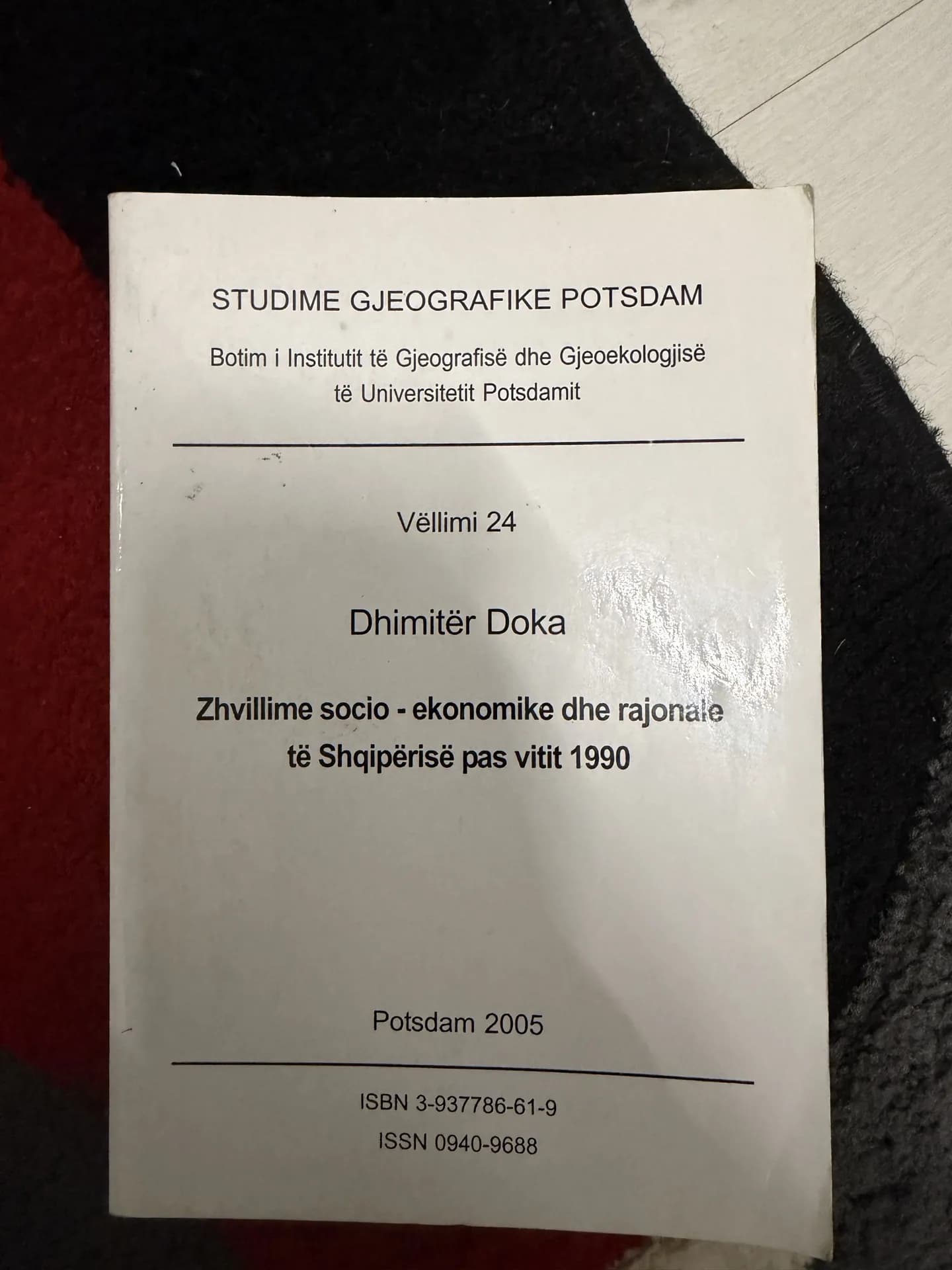 Zhvillime socio-ekonomike dhe rajonale te Shqiperise pas vitit 1990, foto 1
