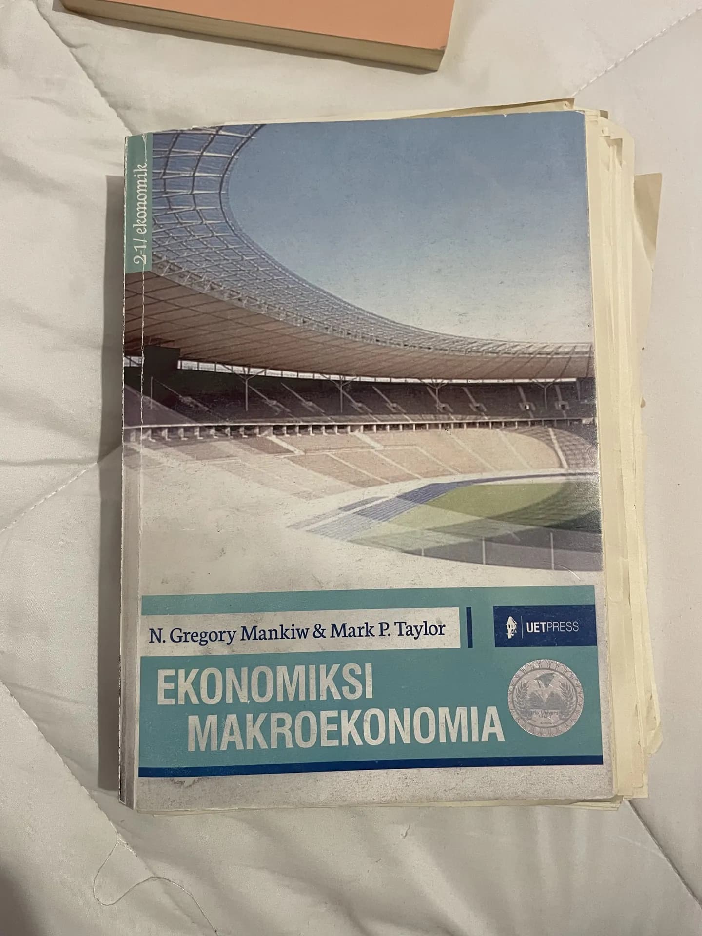 EKONOMIKSI
MAKROEKONOMIA I, foto 1