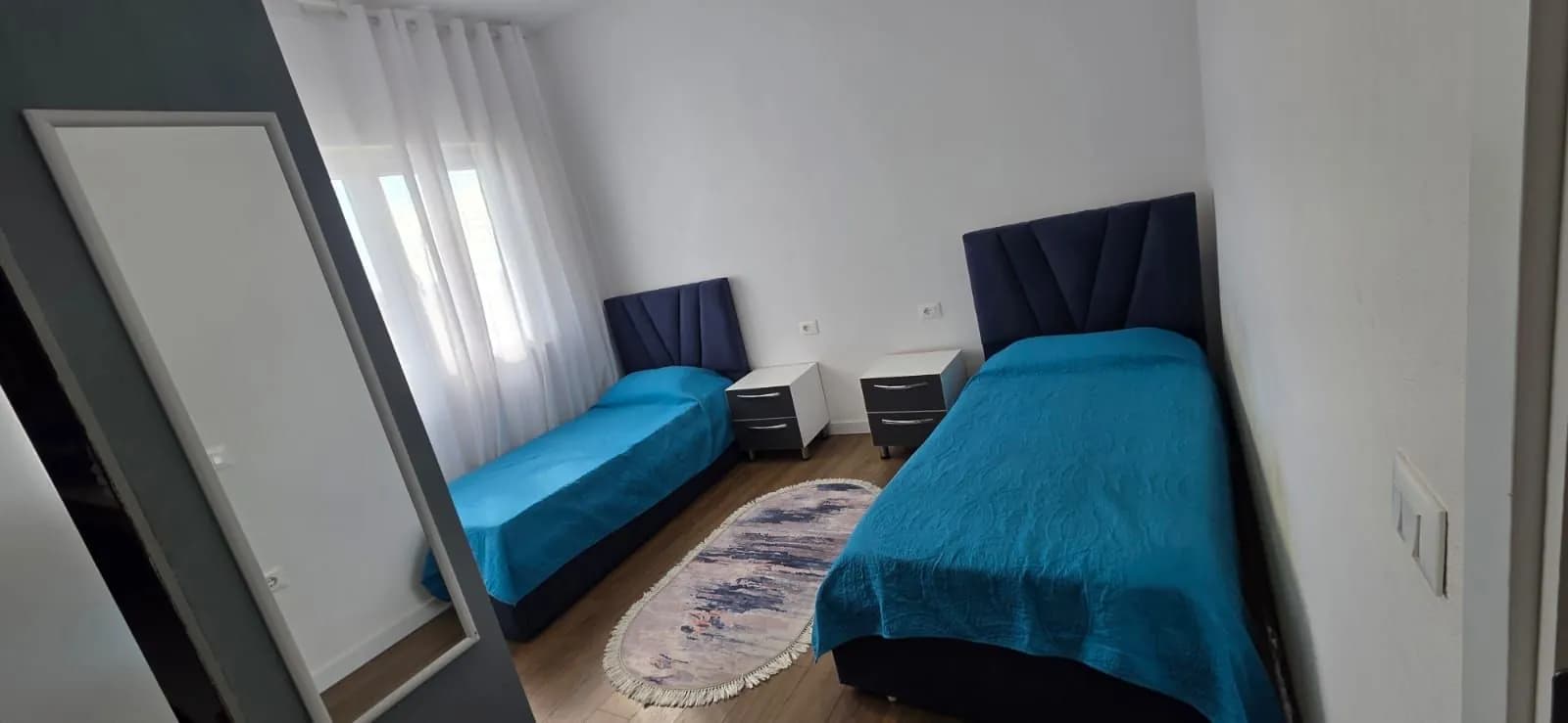 1 vajze per ndarje qeraje,te Selvia, foto 1